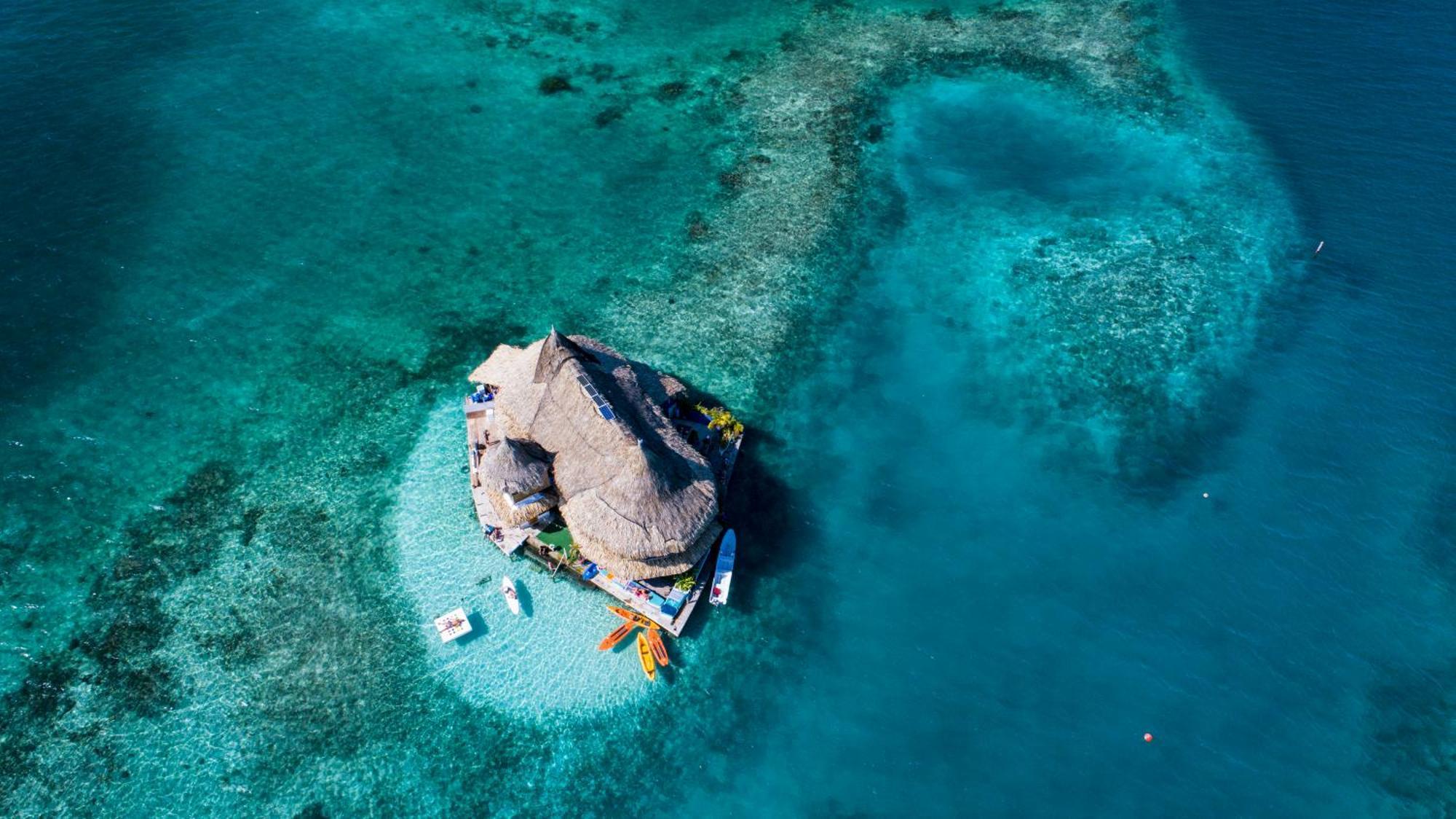 Готель Casa En El Agua Tintipan Island Екстер'єр фото