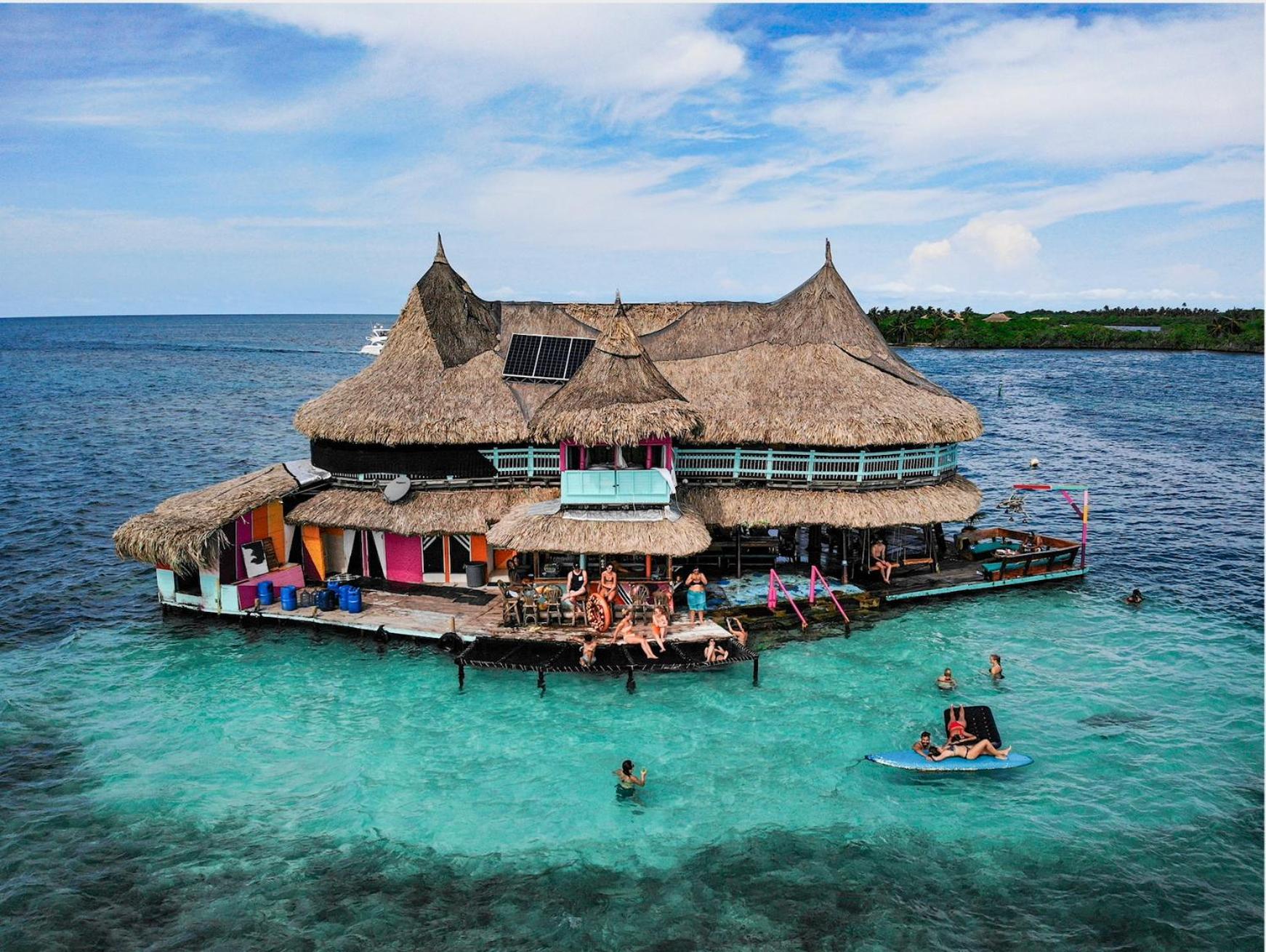 Готель Casa En El Agua Tintipan Island Екстер'єр фото