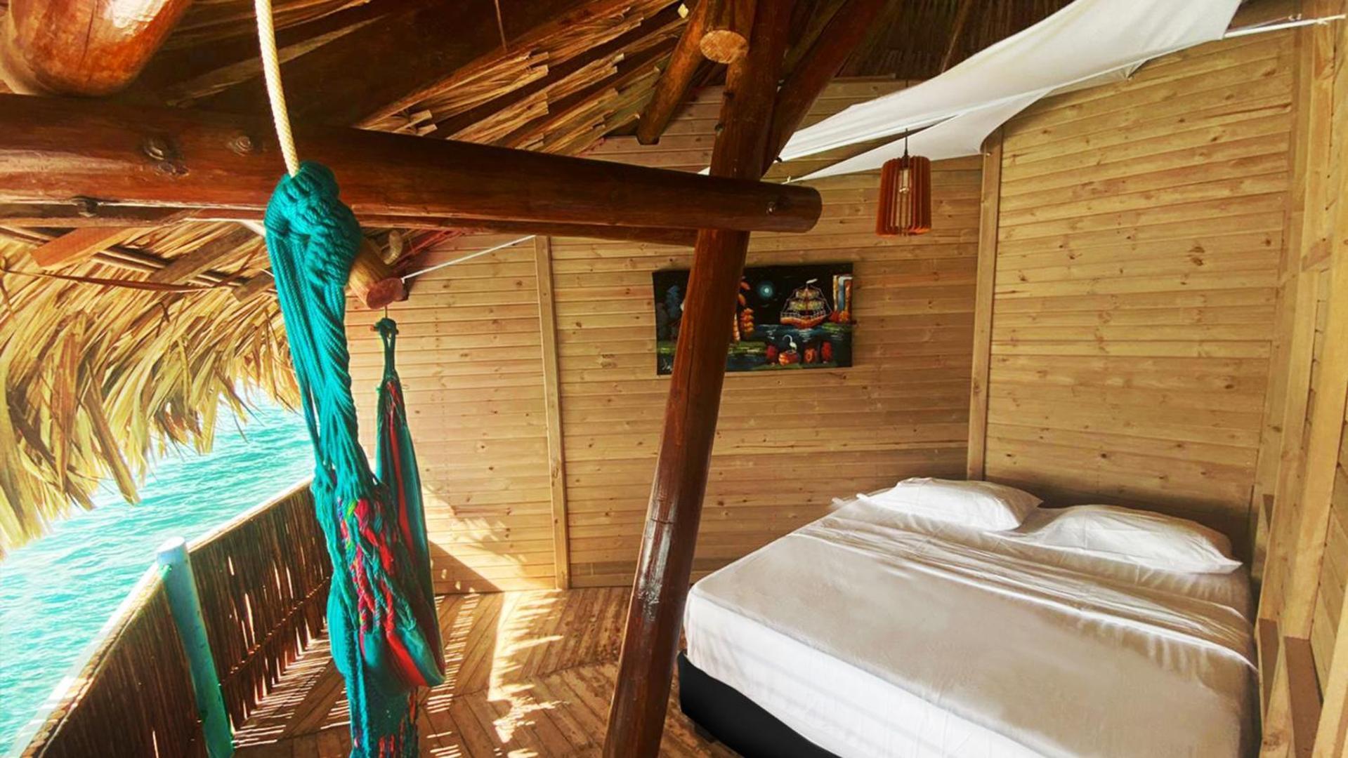 Готель Casa En El Agua Tintipan Island Екстер'єр фото