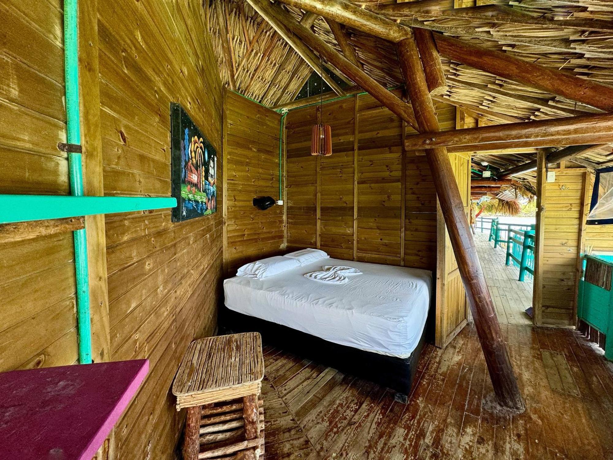 Готель Casa En El Agua Tintipan Island Екстер'єр фото